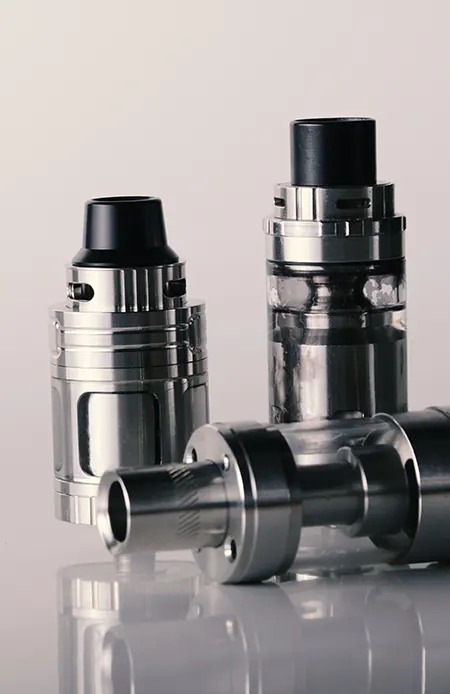 Fluid reservoir tanks